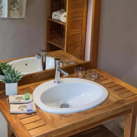 Le Bouquet De L Aromate Bed and Breakfast Joucas Buitenkant foto